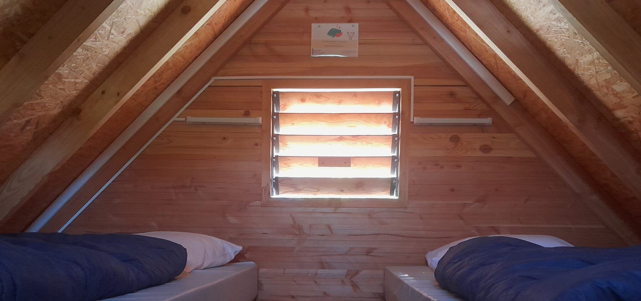 intérieur kazavélo avec deux couchettes